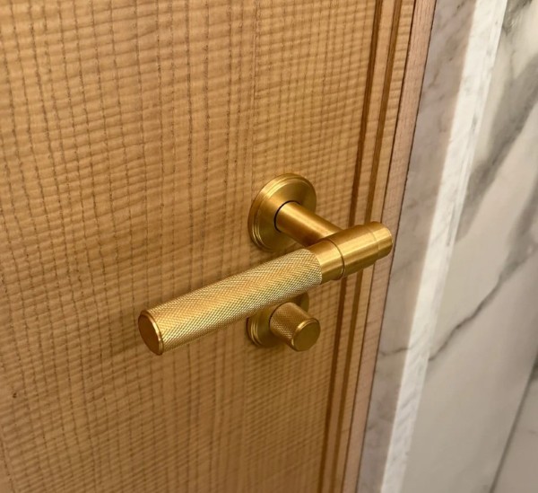 Carlos LH – Brushed Brass