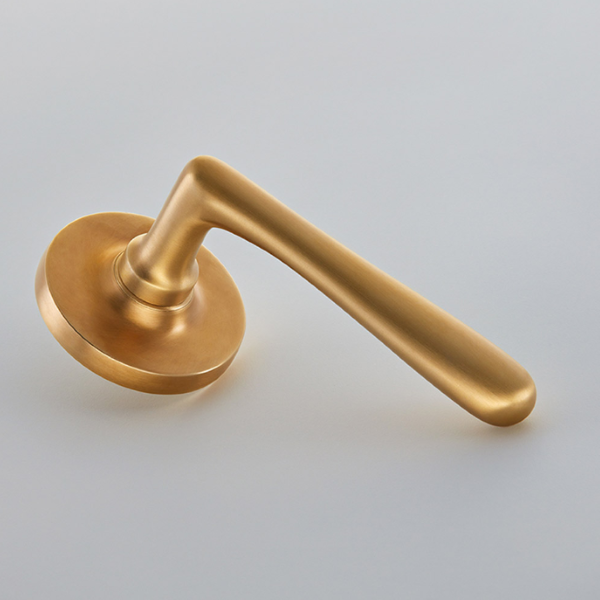 7101COV65A Elegance Door Handle on 65mm Plain Edge Covered Rose