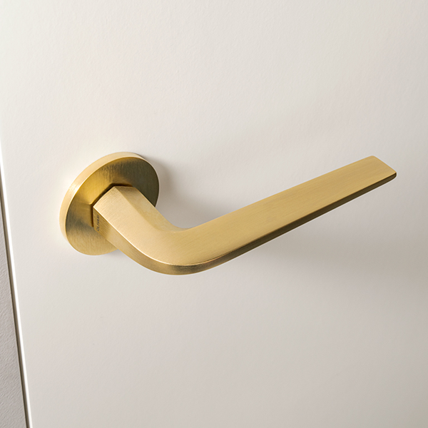 SIX Lever on Low Rose by Draw Studio SIX Lever on Low Rose by Draw Studio